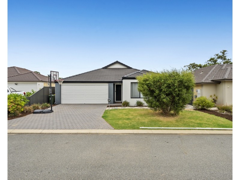 20 Blanche Crescent, Lakelands WA 6180