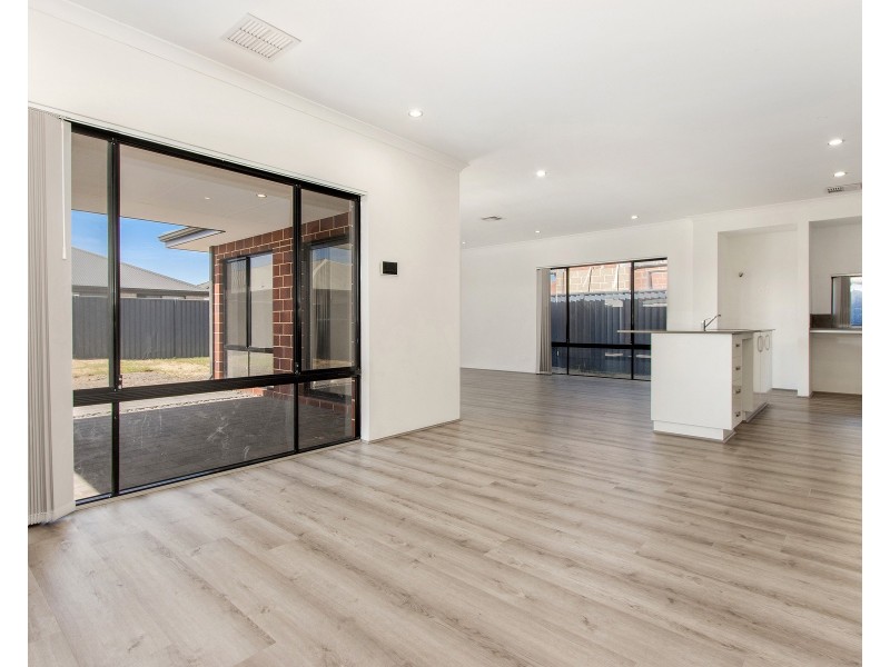 17 Macadamia Avenue, Baldivis WA 6171
