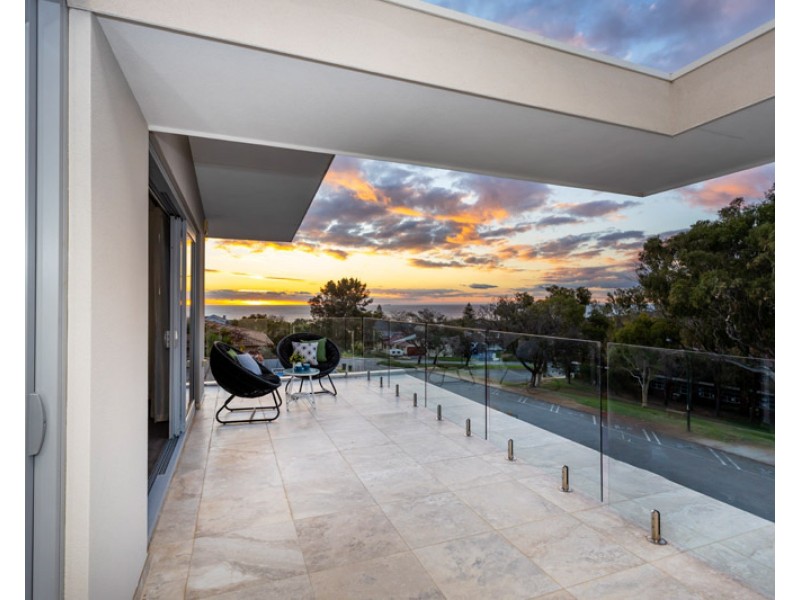 9 Catesby Street, City Beach WA 6015