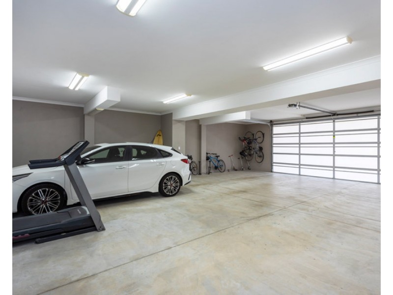 9 Catesby Street, City Beach WA 6015