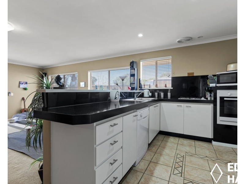 10 Stipa Rise, Beeliar WA 6164