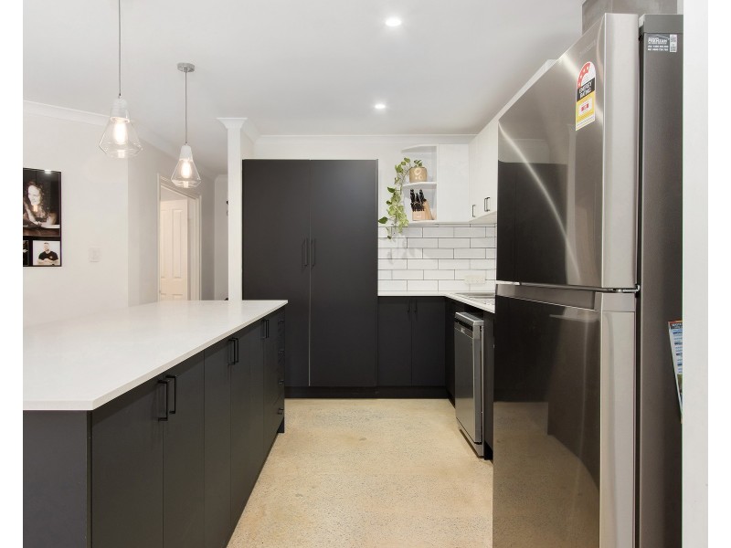 9 Karakin Place, Bertram WA 6167