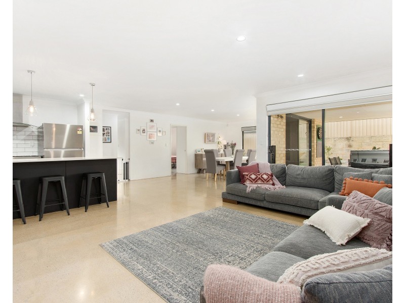 9 Karakin Place, Bertram WA 6167