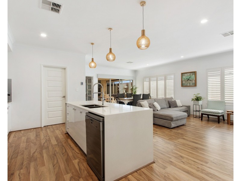 78 Bellingham Parade, Wellard WA 6170