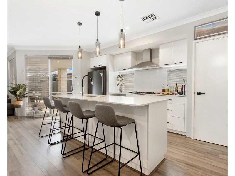 11 Bylong Street, Wellard WA 6170