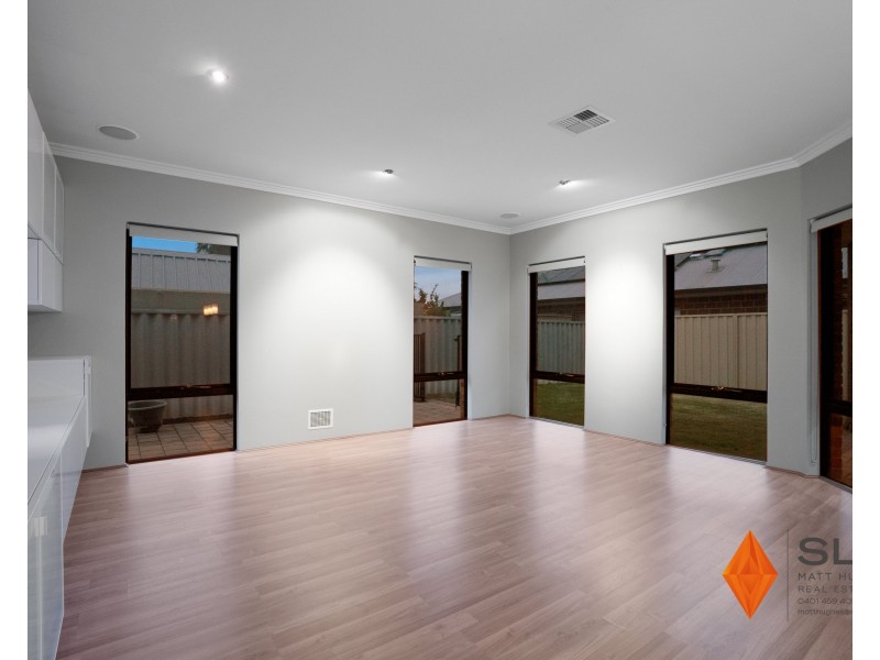 30 Waxflower Bend, Huntingdale WA 6110