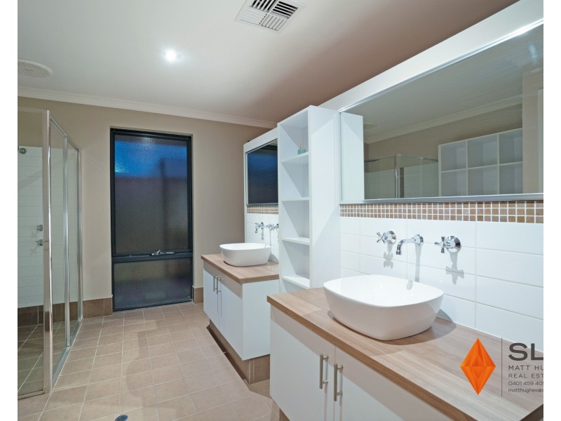 30 Waxflower Bend, Huntingdale WA 6110