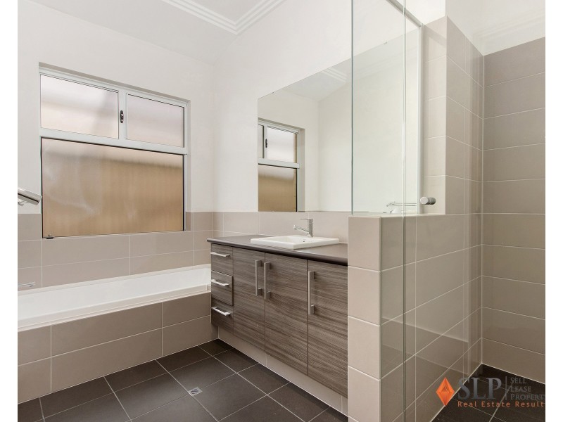 4 Trivalve Road, Baldivis WA 6171