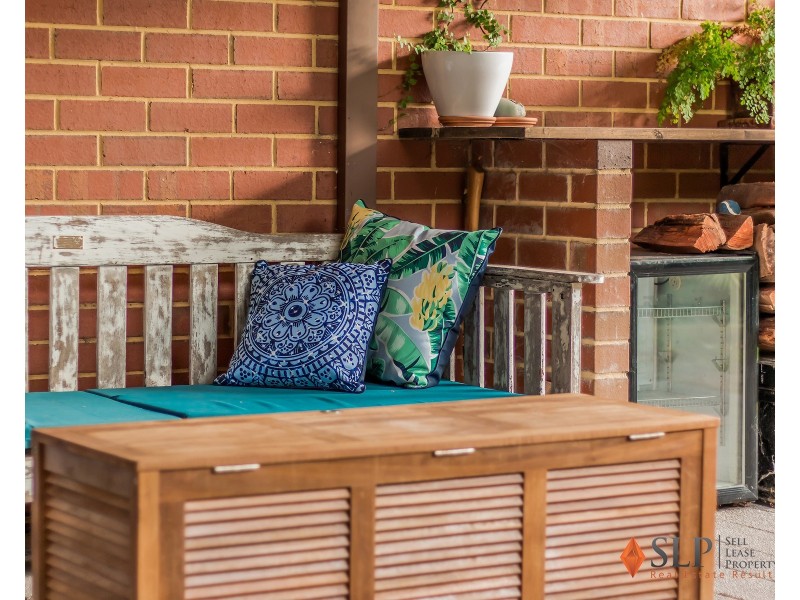 1 Golden Bay Drive, Golden Bay WA 6174