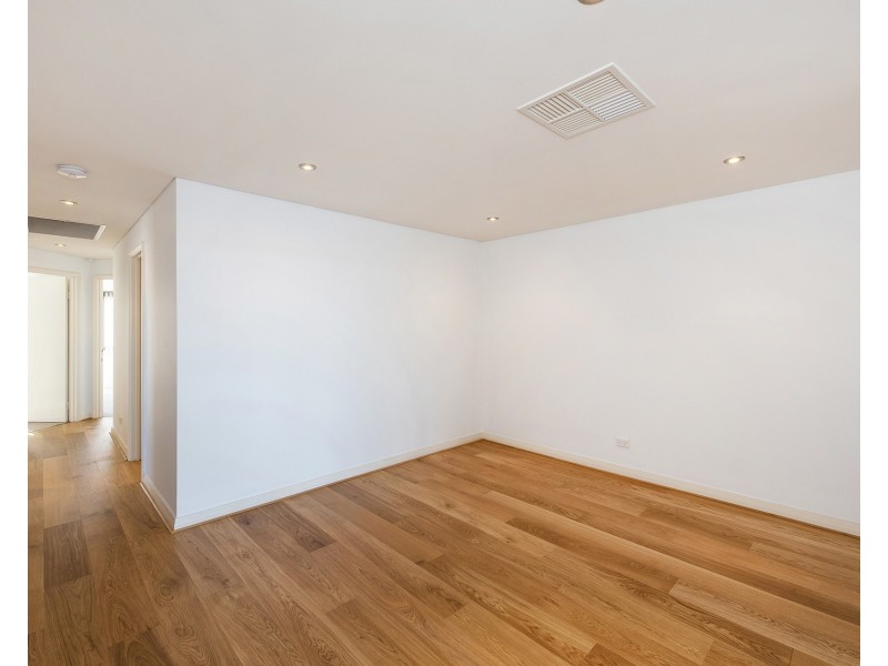 7/3 Galileo Loop, Mandurah WA 6210