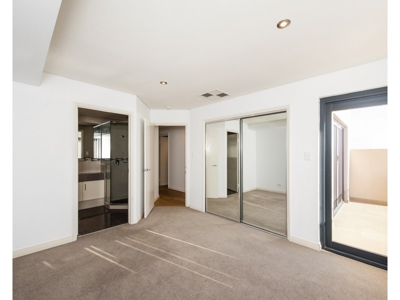 7/3 Galileo Loop, Mandurah WA 6210