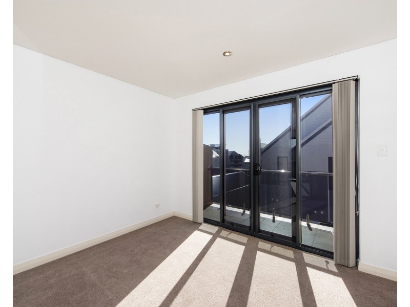 7/3 Galileo Loop, Mandurah WA 6210