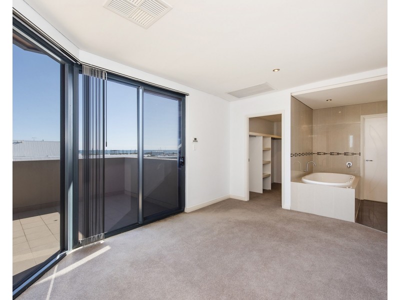 7/3 Galileo Loop, Mandurah WA 6210