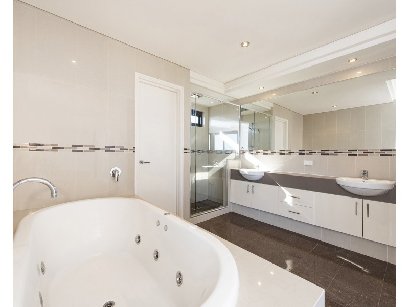 7/3 Galileo Loop, Mandurah WA 6210