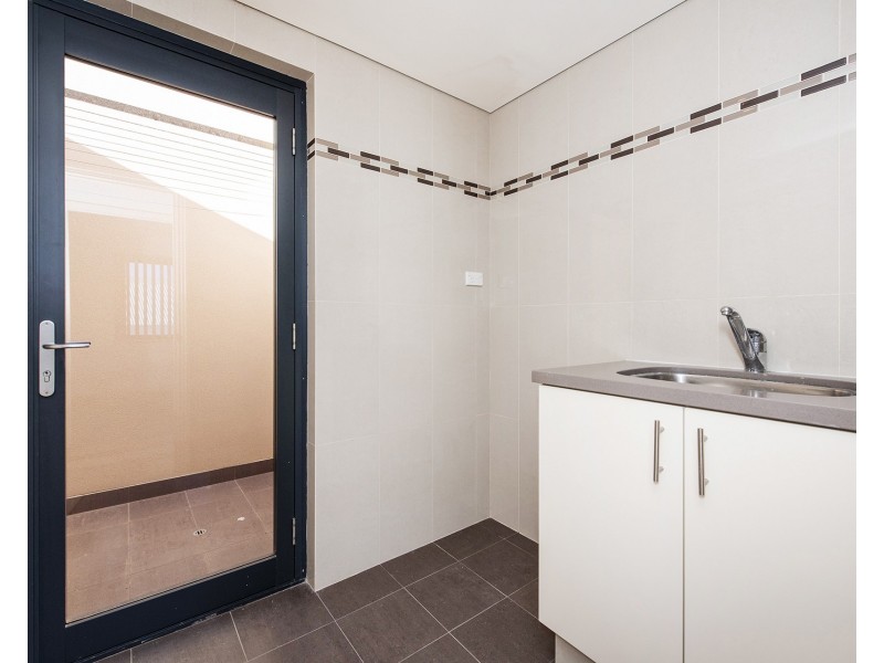 7/3 Galileo Loop, Mandurah WA 6210