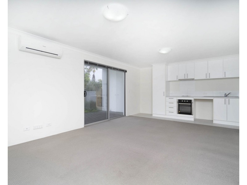 4A/42 Hilory Street, Coolbellup WA 6163