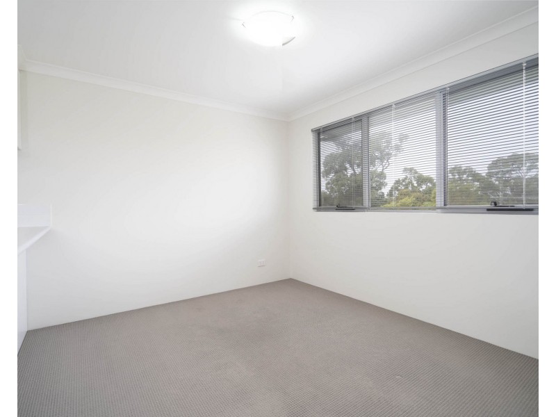 4A/42 Hilory Street, Coolbellup WA 6163