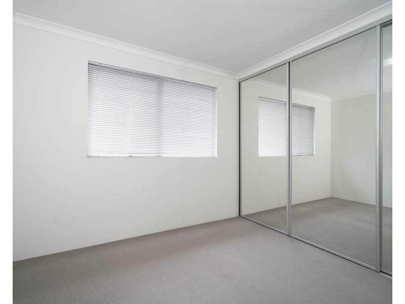 4A/42 Hilory Street, Coolbellup WA 6163