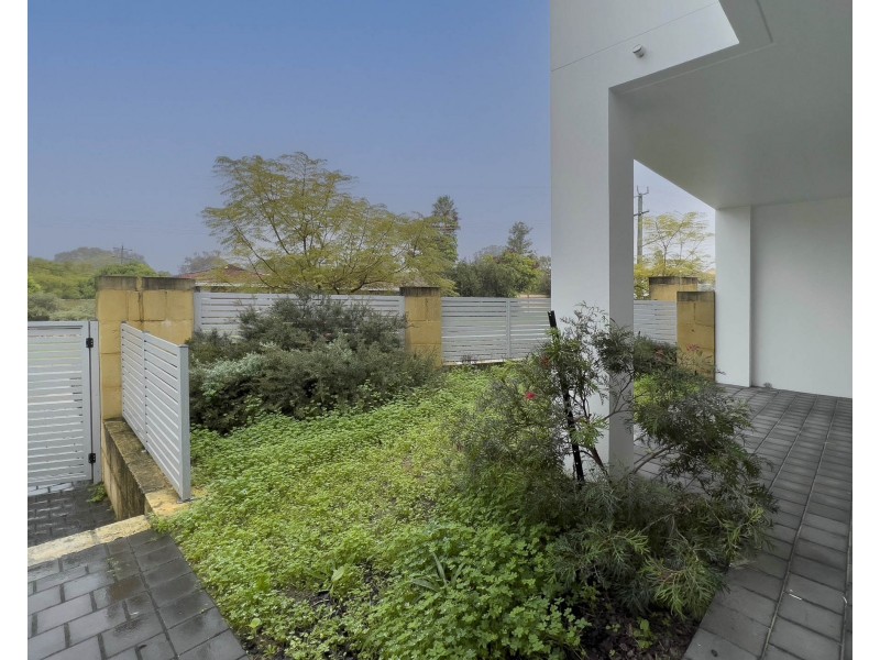 4A/42 Hilory Street, Coolbellup WA 6163