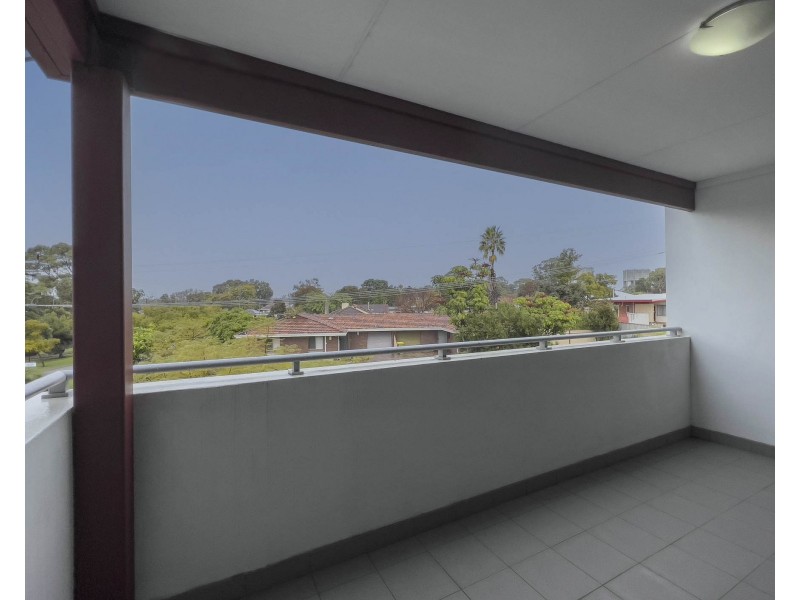 4A/42 Hilory Street, Coolbellup WA 6163