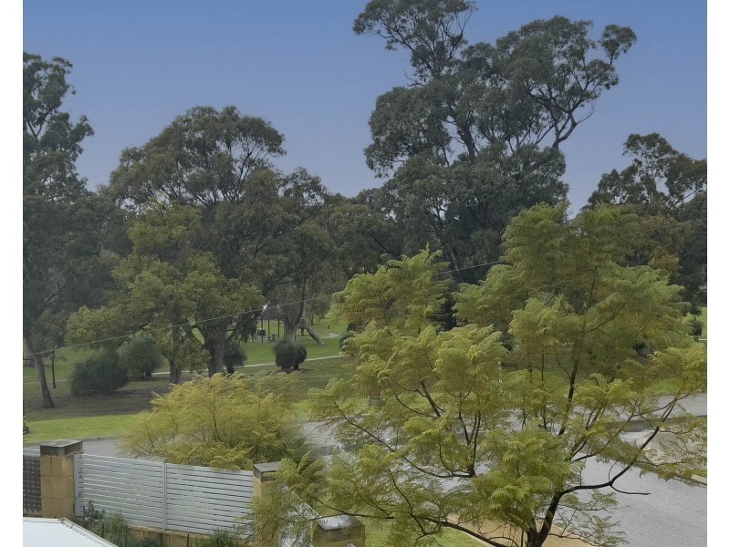 4A/42 Hilory Street, Coolbellup WA 6163