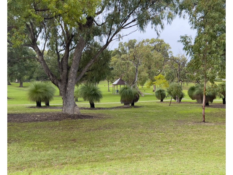 4A/42 Hilory Street, Coolbellup WA 6163