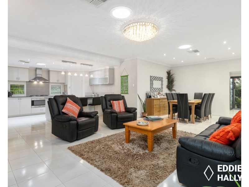 2 Putali Close, Success WA 6164