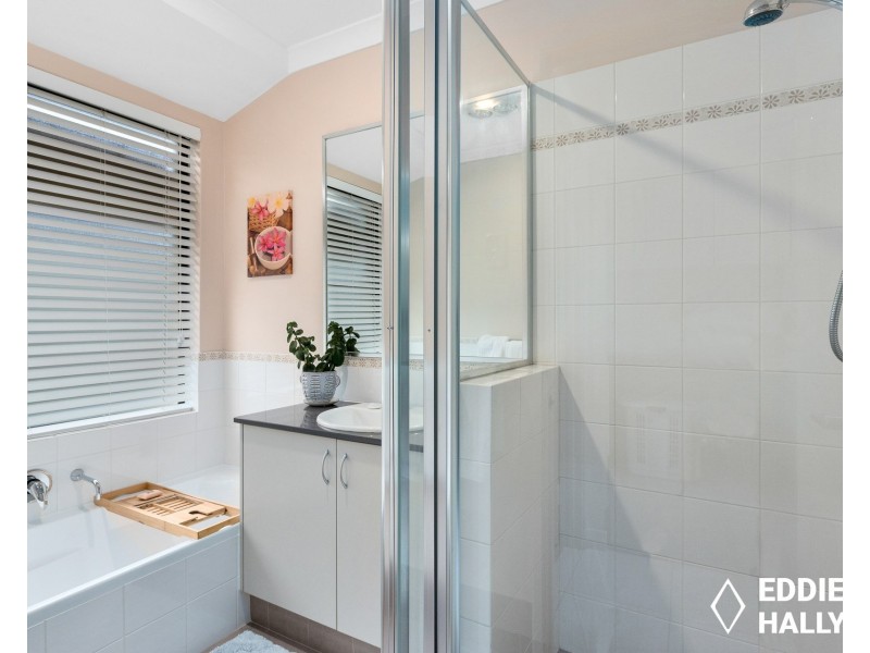 2 Putali Close, Success WA 6164