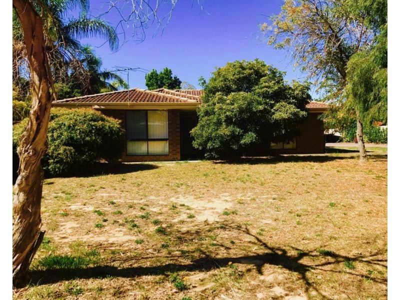 2A Sandalwood Parade, Halls Head WA 6210