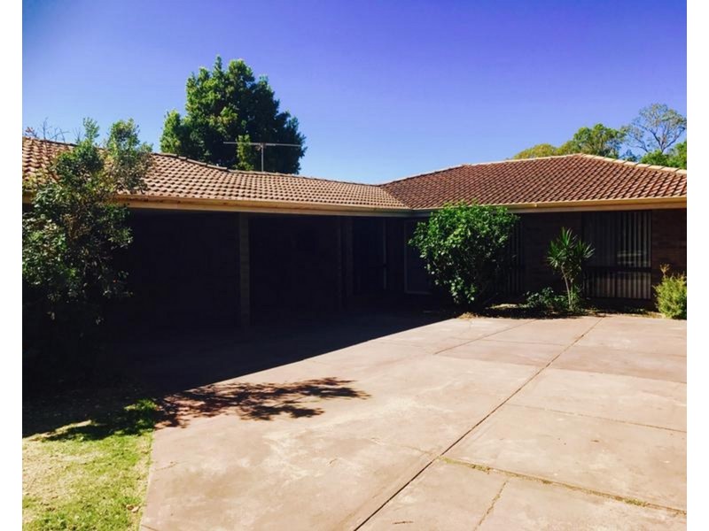 2A Sandalwood Parade, Halls Head WA 6210