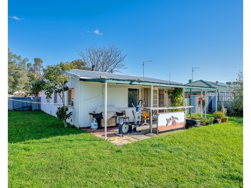 28 Kitchener Street, Dudley Park WA 6210