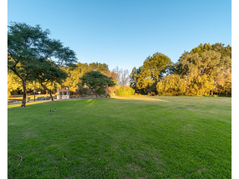 29 Highpoint Boulevard, Ellenbrook WA 6069