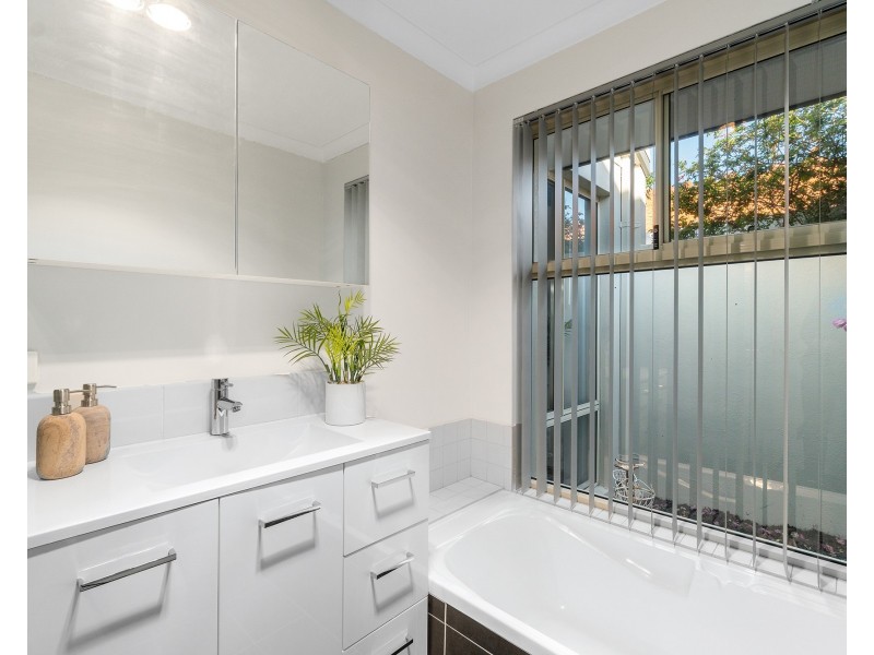 29 Highpoint Boulevard, Ellenbrook WA 6069