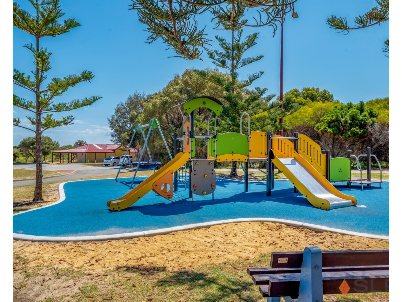 52 Aquamarine Parade, Karnup WA 6176