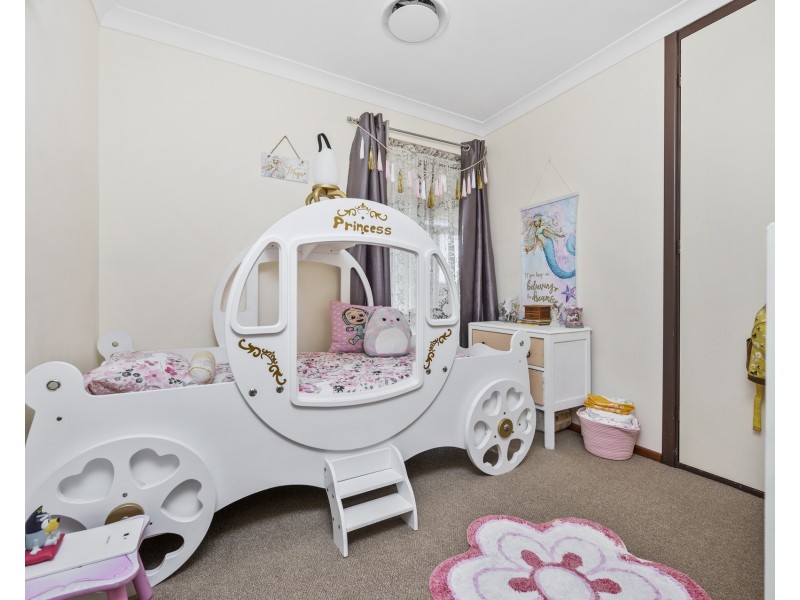 16 Muir Place, Halls Head WA 6210