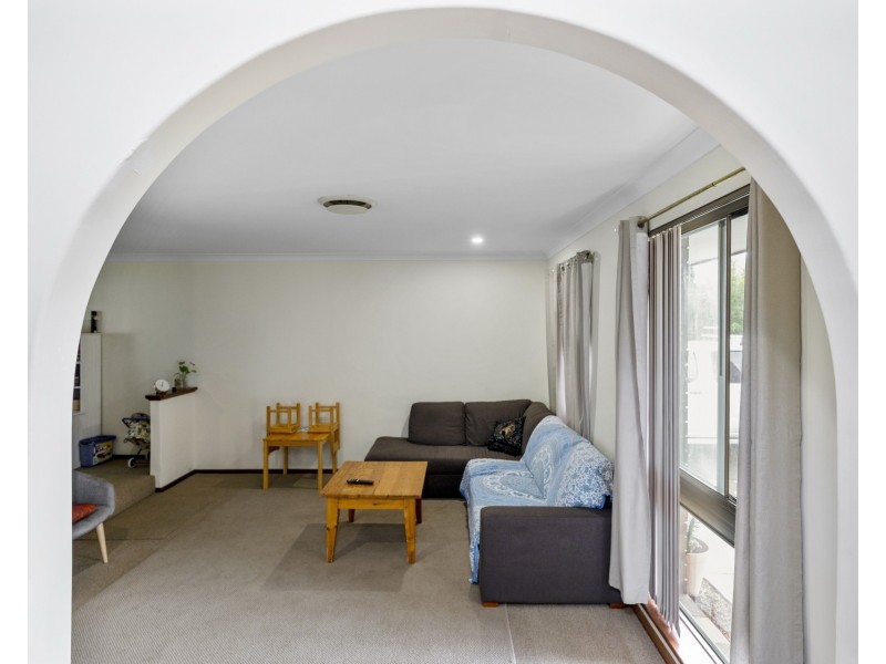 16 Muir Place, Halls Head WA 6210