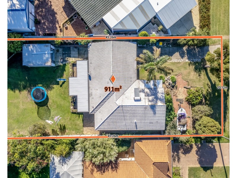 16 Muir Place, Halls Head WA 6210