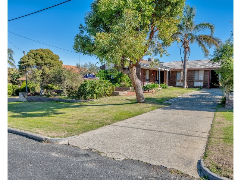 16 Muir Place, Halls Head WA 6210