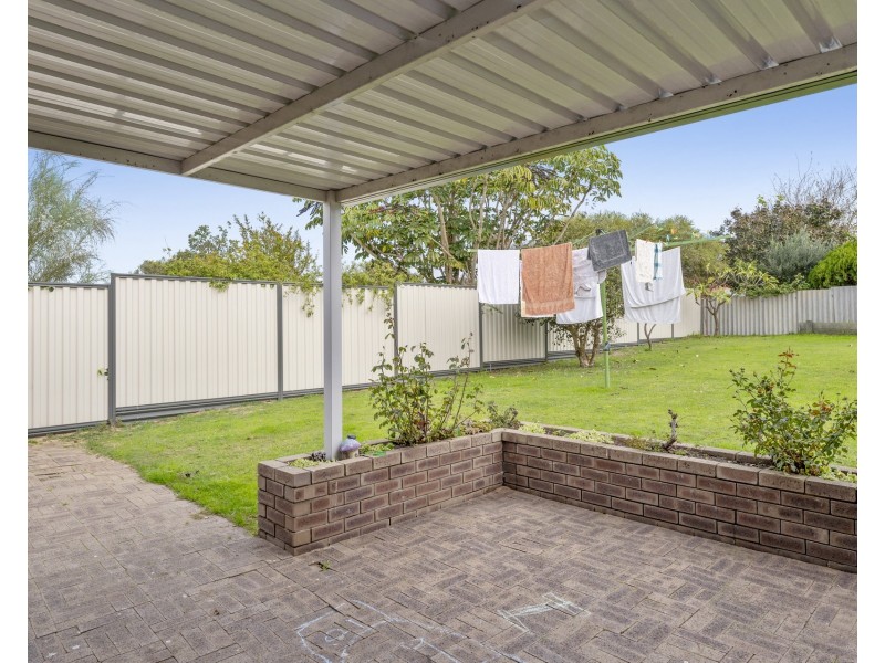 16 Muir Place, Halls Head WA 6210