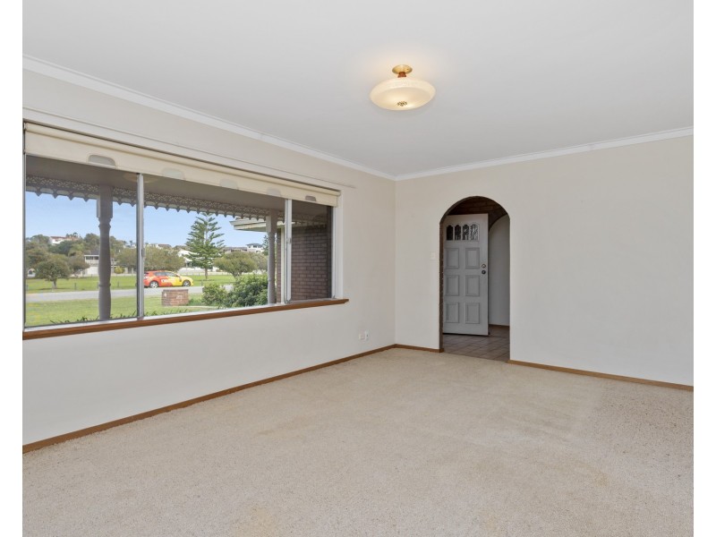 14 Tasker Street, Halls Head WA 6210