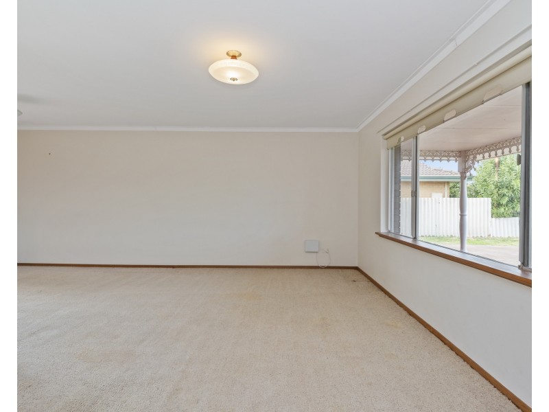 14 Tasker Street, Halls Head WA 6210