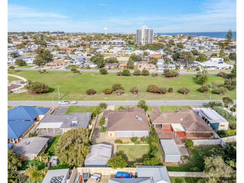 14 Tasker Street, Halls Head WA 6210