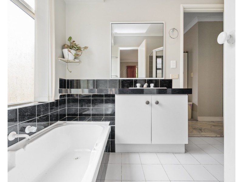 7B The Glen, Erskine WA 6210