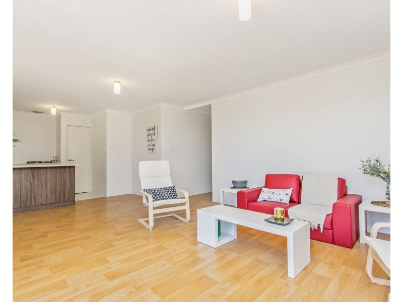 18/1 Cottonwood Drive, Baldivis WA 6171