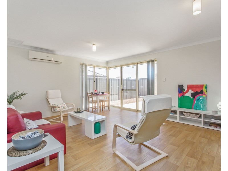 18/1 Cottonwood Drive, Baldivis WA 6171