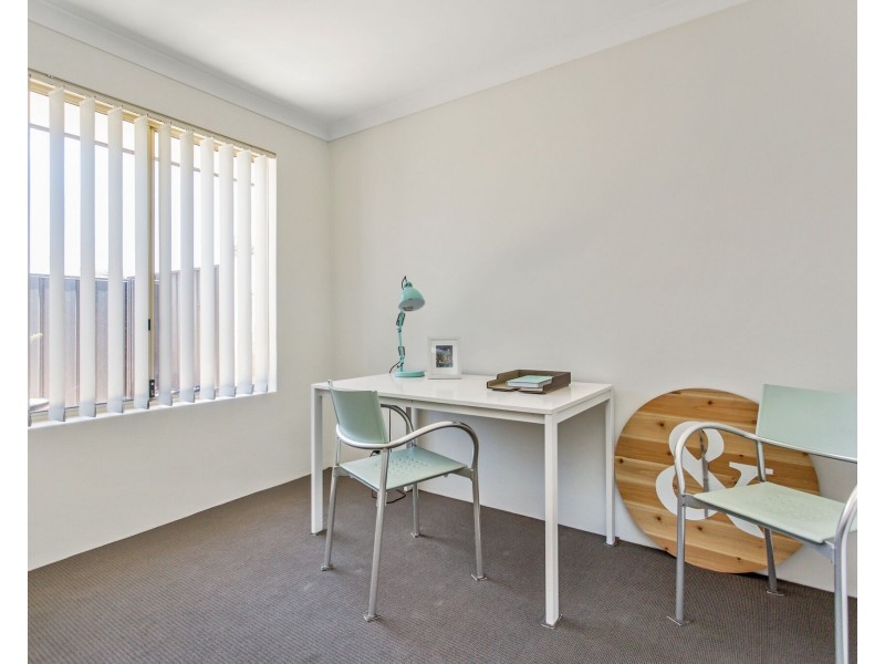 18/1 Cottonwood Drive, Baldivis WA 6171