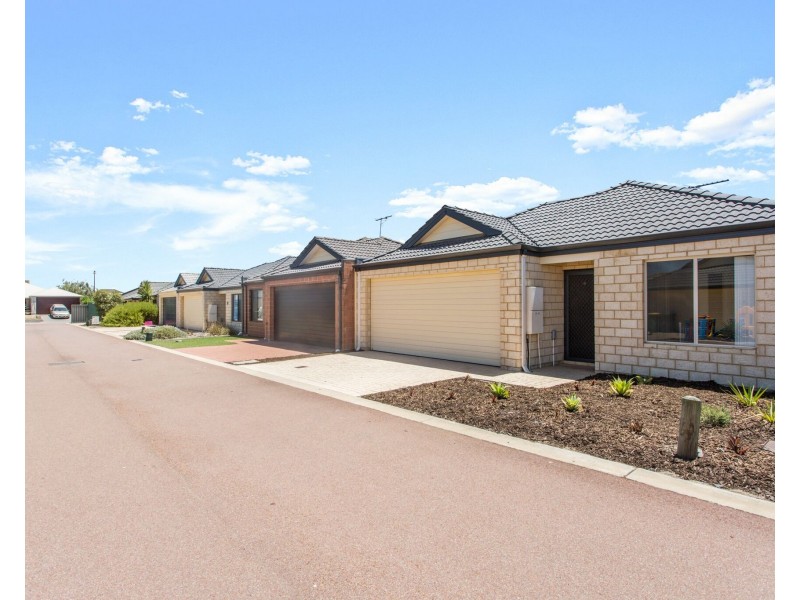 18/1 Cottonwood Drive, Baldivis WA 6171