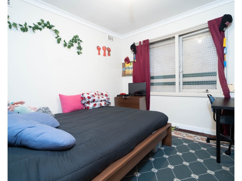 10 Salcott Road, Girrawheen WA 6064