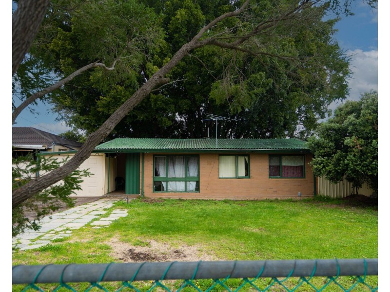 10 Salcott Road, Girrawheen WA 6064