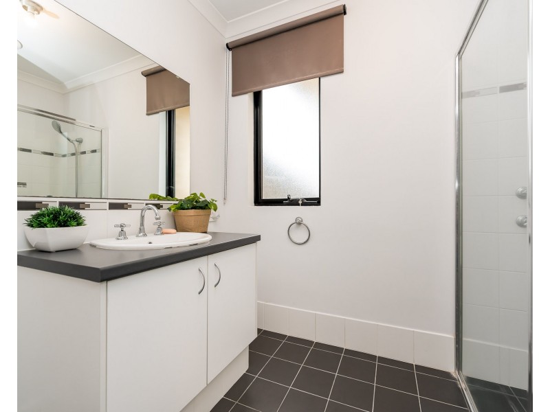 14 Zelena Terrace, Aveley WA 6069